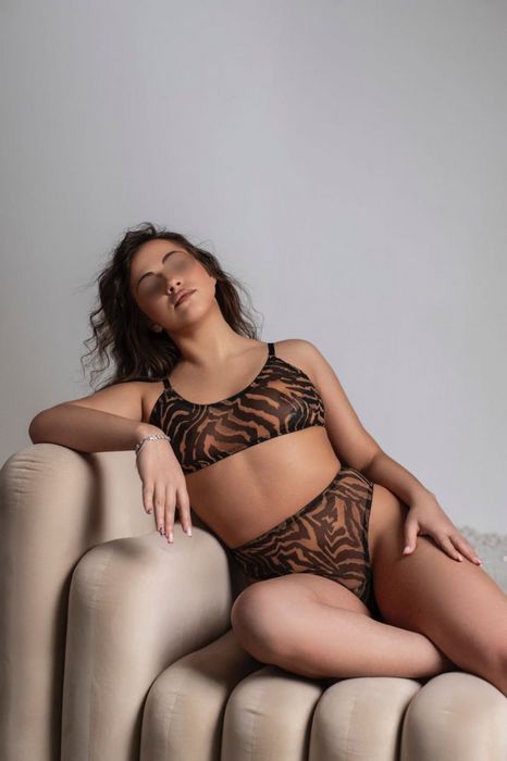 Индивидуалки без слов: Когда молчание становится искусством интимного досуга